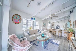 TV - 430 Snook Lane - Adorable beach house with golf cart! (Panama City Beach)