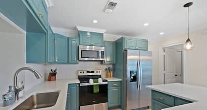 Luxury Getaway In Naples | Pool & Elegant Remodel