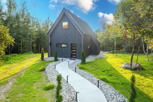 Modern Adirondack Getaway