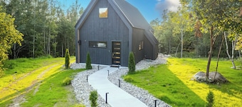 Modern Adirondack Getaway