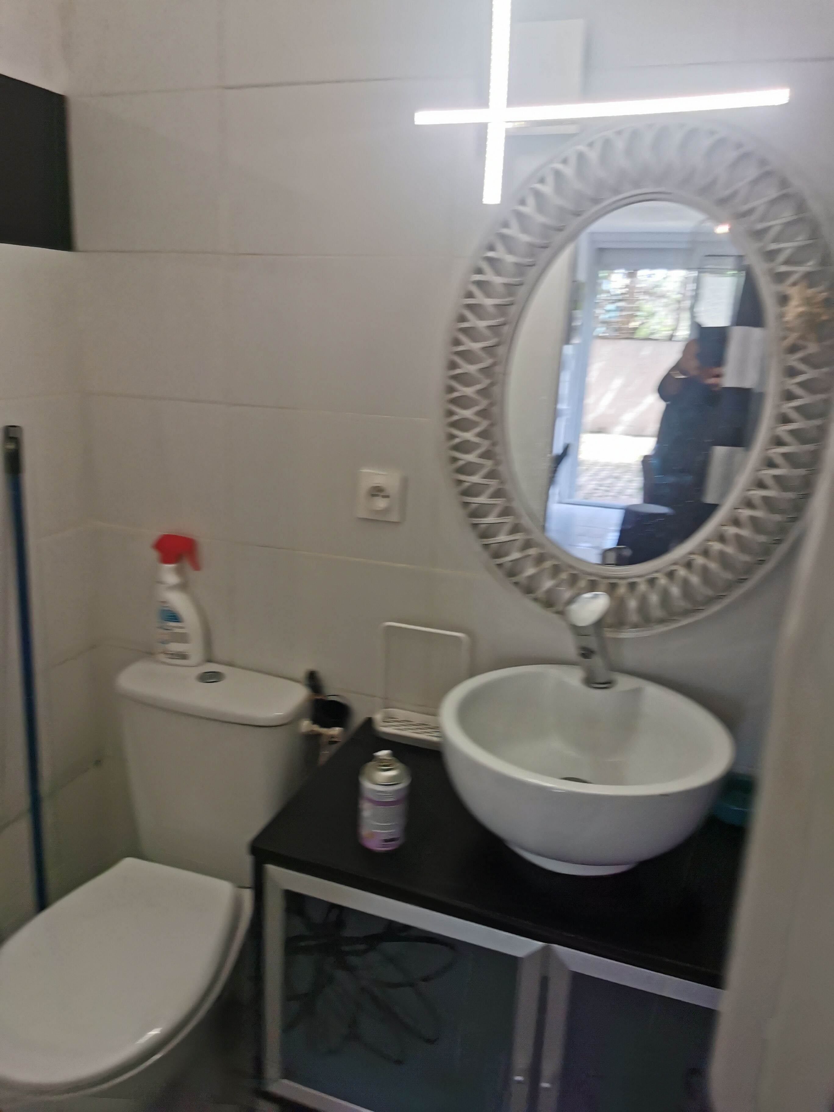 Haartrockner, Toilettenpapier