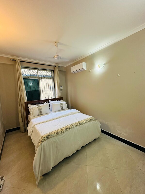 1 bedroom, in-room safe, iron/ironing board, WiFi