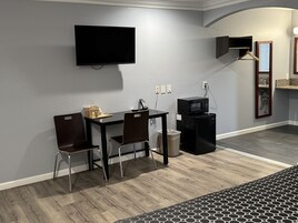 豪華單人房, 輪椅可達淋浴間, 非吸煙房 | 書桌、免費 Wi-Fi、床單