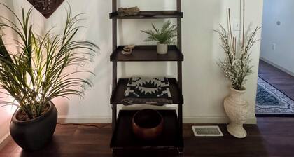 Quiet, Clean & Comfortable 4 BR Home Minutes from Kenai River & Soldotna Fun!