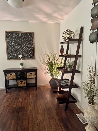 Convenient, Clean 4BR • Sauna • Families, Fishing & Fun!