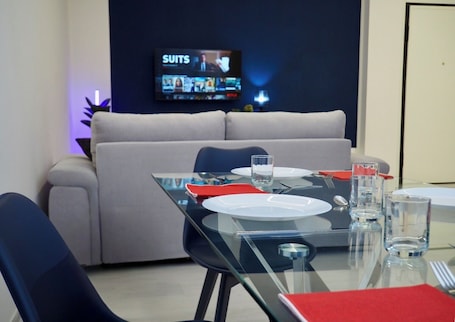 Dining. Tamerici Salmastre Apartment