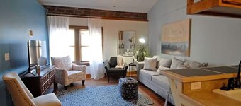 Unique Craftsman Style Loft Downtown Bloomington