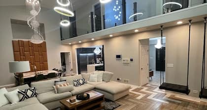 Beach Park Estate: Chef's Kitchen, Nature, Fitness Room, Naval Base, Beach, Lake