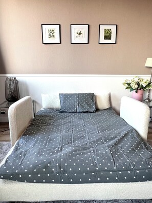 Apartment, City View | Living area - Appartement Proche de l'Otan (Brussels)