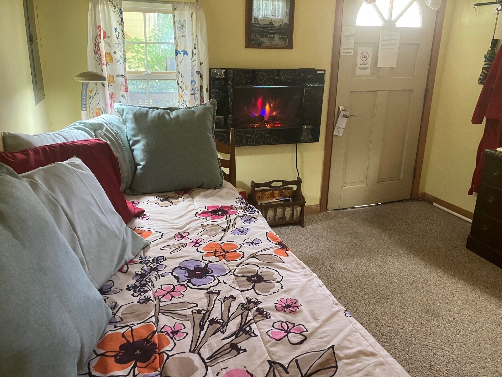 1 chambre, fer et planche à repasser, Wi-Fi gratuit, draps fournis