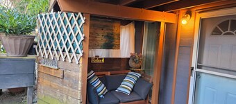 CozyPrivate 7mins>Airport Hottub Front Door Parking EV Charging