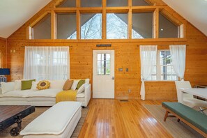 Smart TV, fireplace, table tennis, books