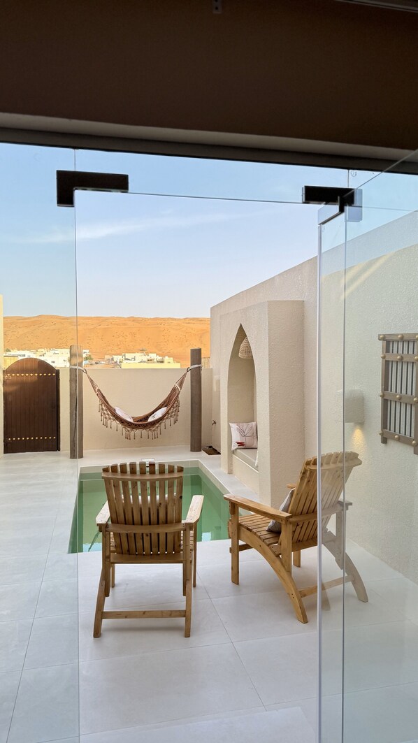 Presidential-Suite, eigener Pool, Blick auf die Wüste