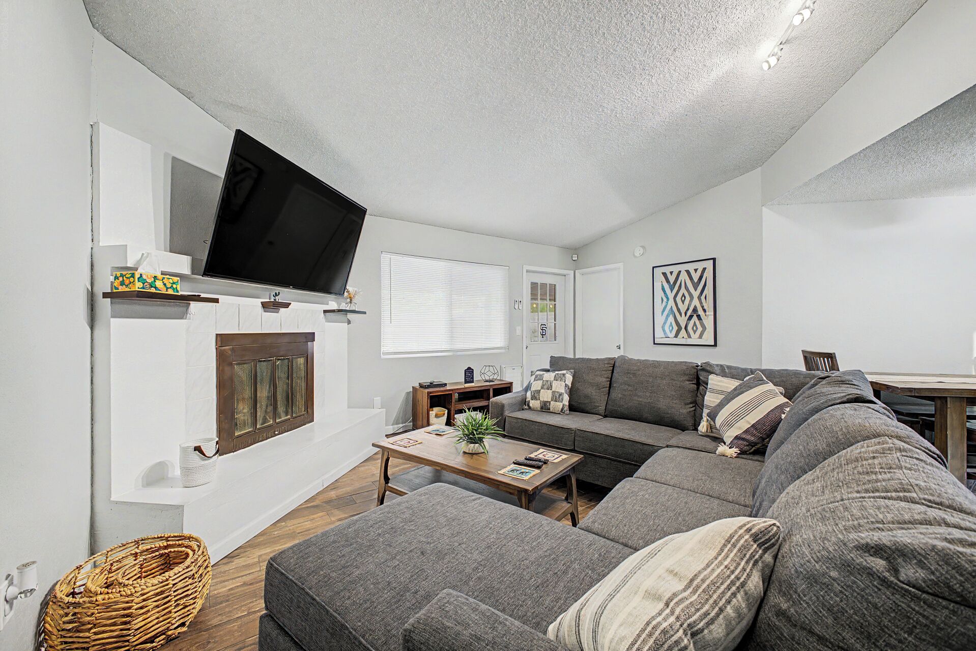 Charming 3-bedroom House With Pool, Wifi And Ac In Amazing Mesa - Mesa