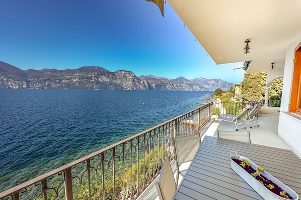 Terrace/patio - VILLA ESMERALDA BETH'S HOUSE (Brenzone sul Garda)