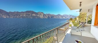 VILLA ESMERALDA BETH'S HOUSE