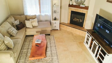 Smart TV, fireplace, DVD player