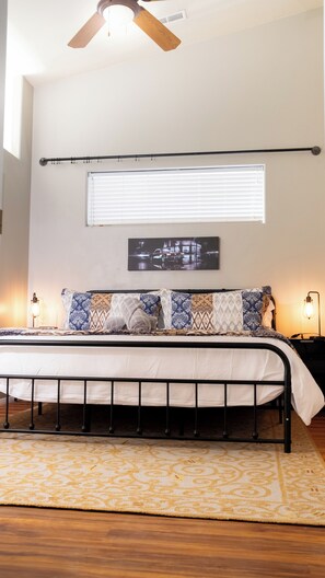 3 bedrooms, WiFi, bed sheets - Grand Canyon-Rt 66-Bearizona- Golf Course-Charming 3bed 2bath house in Williams (Williams)