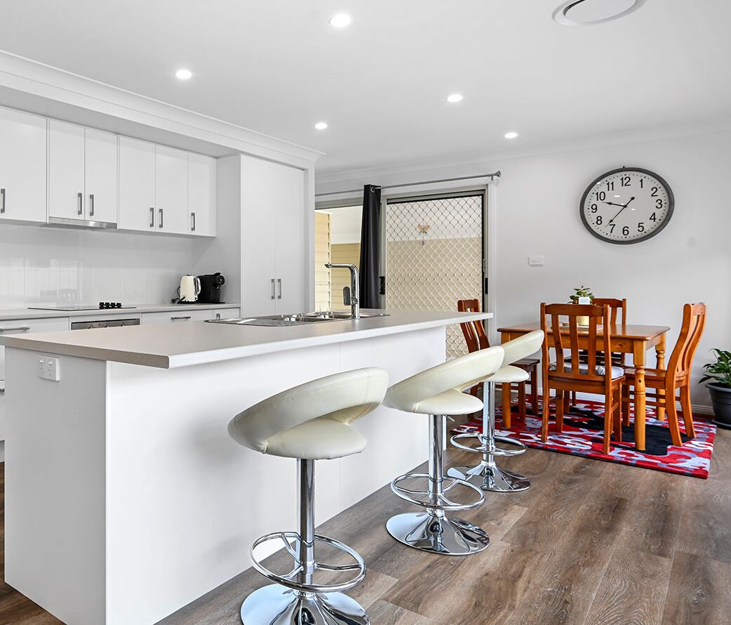 Mikrovågsugn, ugn, spishäll och diskmaskin