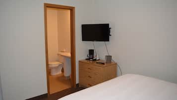 1 slaapkamer, een strijkplank/strijkijzer, wifi, beddengoed