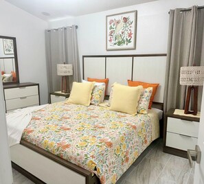 5 chambres, fer et planche à repasser, Wi-Fi, draps fournis