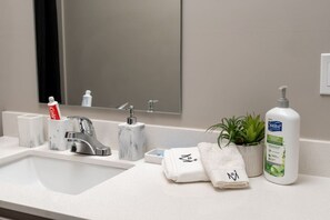 مجففات شعر، مناشف