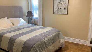 2 bedrooms, iron/ironing board, WiFi, bed sheets