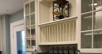 Charming 2-bedroom house within walking distance to Washu and Downtown Clayton