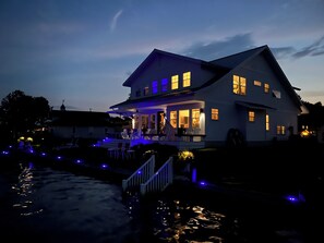 Exterior - Lake Front Family Cottage with private dock & convenient swim area. (Conneaut Lake)