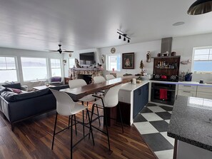 Interior - Lake Front Family Cottage with private dock & convenient swim area. (Conneaut Lake)