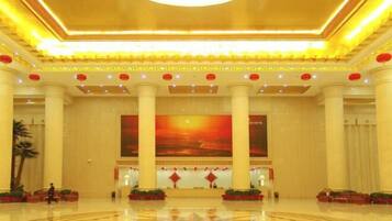 المنشأة من الداخل