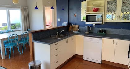 3 Bedroom House with Amazing Sea Views.