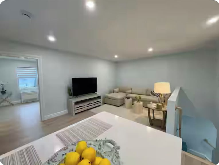 Upscale Apartment In Mystic 7 Minute Walk To Drawbridge - Stonington, CT