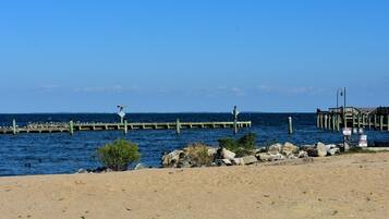 Sun-loungers, beach towels