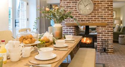 Cockpit Cottage - a holiday let that sleeps 10 guests in 5 bedrooms