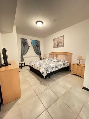 3 室のベッドルーム、アイロン / アイロン台、WiFi