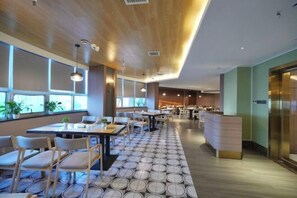 Restaurant - Guomao Hotel (Yueyang)