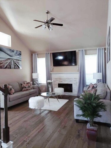 Luxury Stay - Near Houston Airport