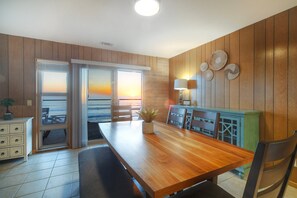 Dining - Oceanfront Getaway | Ocean Views, Fire Pit, BBQ, Beach Access (Carlsbad)