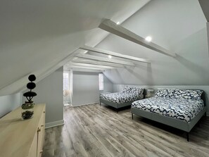 5 soverom, skrivebord, strykejern/-brett og wi-fi (inkludert)