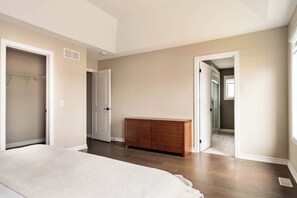 4 camere, ferro/asse da stiro, Wi-Fi, lenzuola