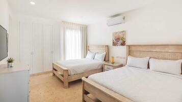 3 Schlafzimmer, Schreibtisch, Bügeleisen/Bügelbrett, kostenloses WLAN