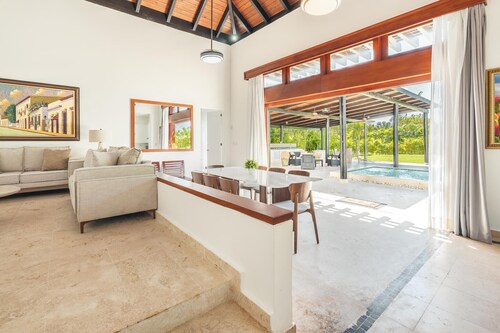 3BR villa with tropical style | BBQ | Private pool