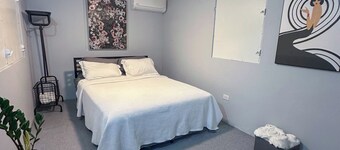 Cozy 2-bedroom apartment in the heart of Bayamón with WiFi & AC