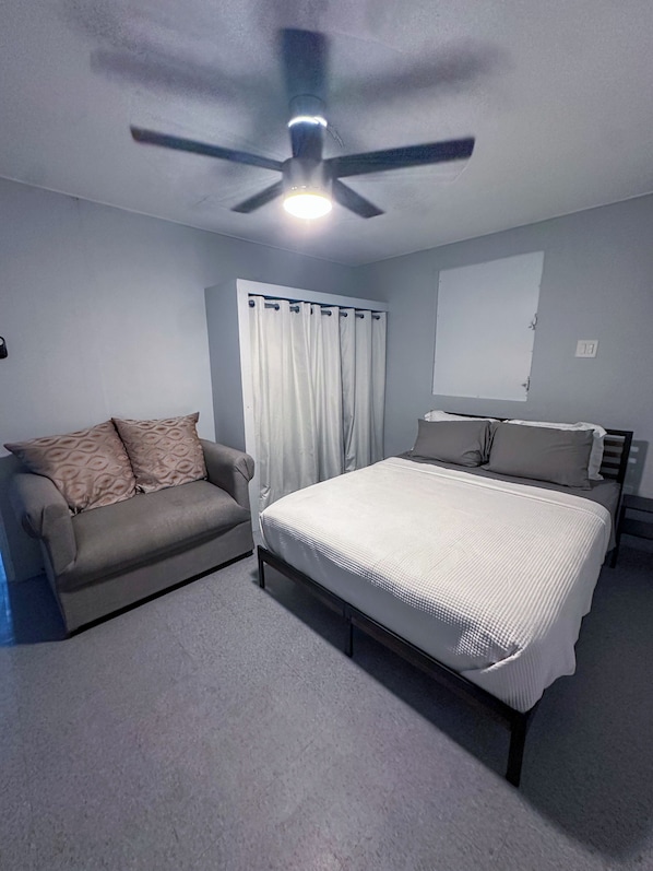 2 chambres, fer et planche à repasser, accès au Wi-Fi (inclus)
