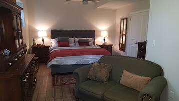 1 habitación, tabla de planchar con plancha, wifi y ropa de cama