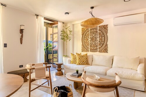 NEW Exclusive apartment in the most emblematic street of the historical center of Maz.