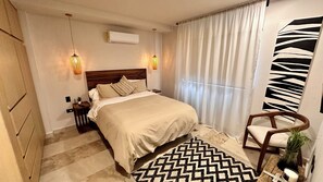 2 habitaciones, tabla de planchar con plancha, wifi y ropa de cama 