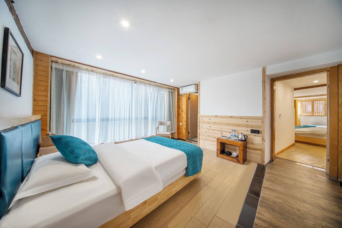 Comfort Suite, Garden View | Blackout curtains, soundproofing, free WiFi, bed sheets