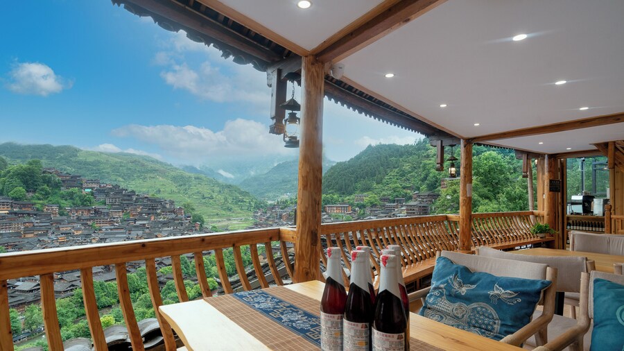 Xijiang Yunting Light Luxury Panoramic